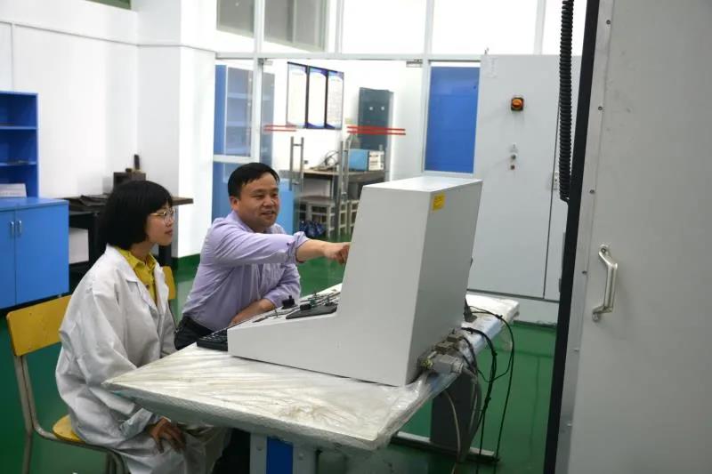 ec3a35ef1e5947cb908a9fac3e03222e.jpg