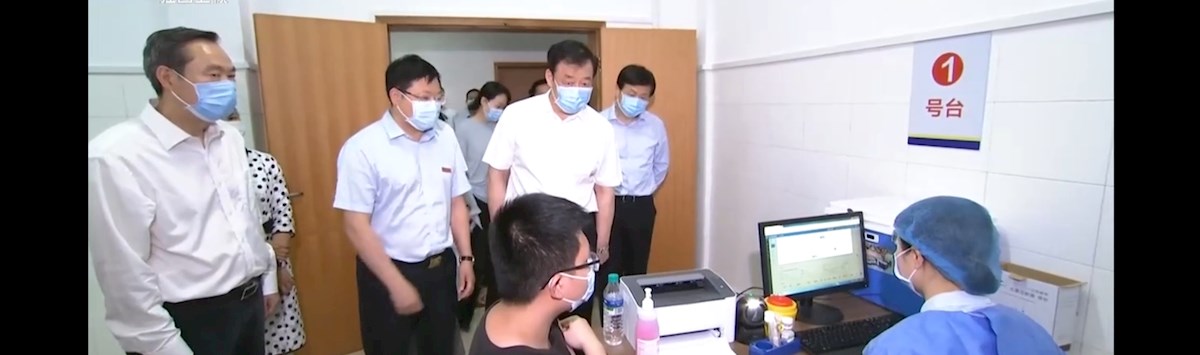 省委書記劉奇到南昌航空大學(xué)前湖校區(qū)醫(yī)院